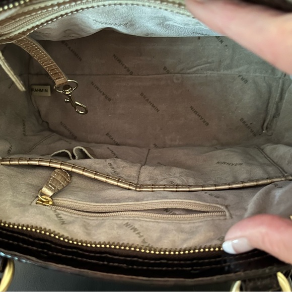 EUC Brahmin handbag with Wallet - Picture 2 of 8